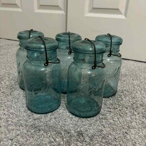 Set of 6 Vintage (1908) Ball Ideal Jars in Excellent Condition with Clasp Lids